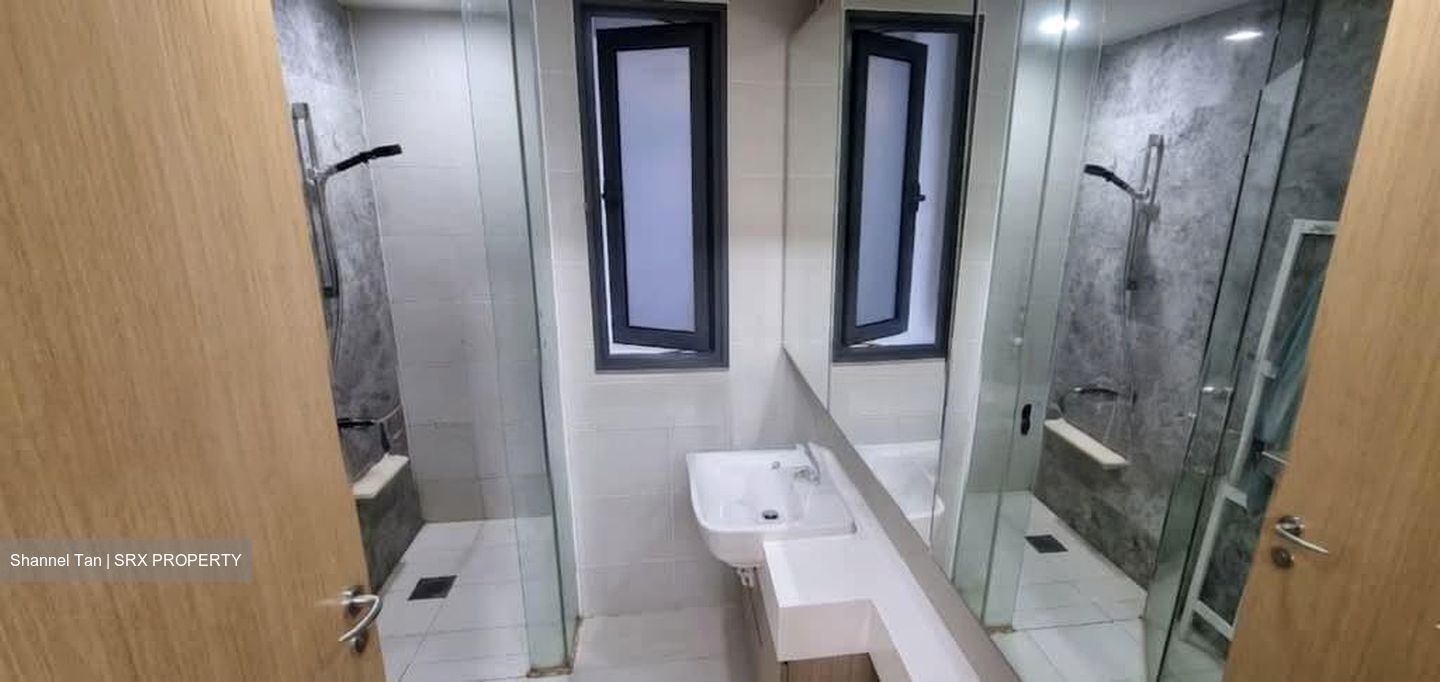 The Lakefront Residences (D22), Condominium #570155471